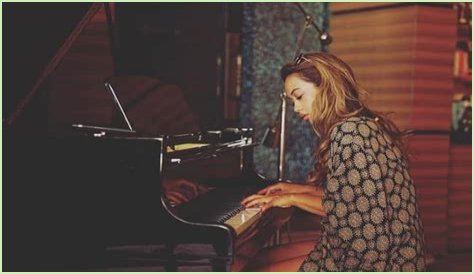 Ria Sommerfeld-Bio, Age, Net Worth, In Relation, Facts, Wiki